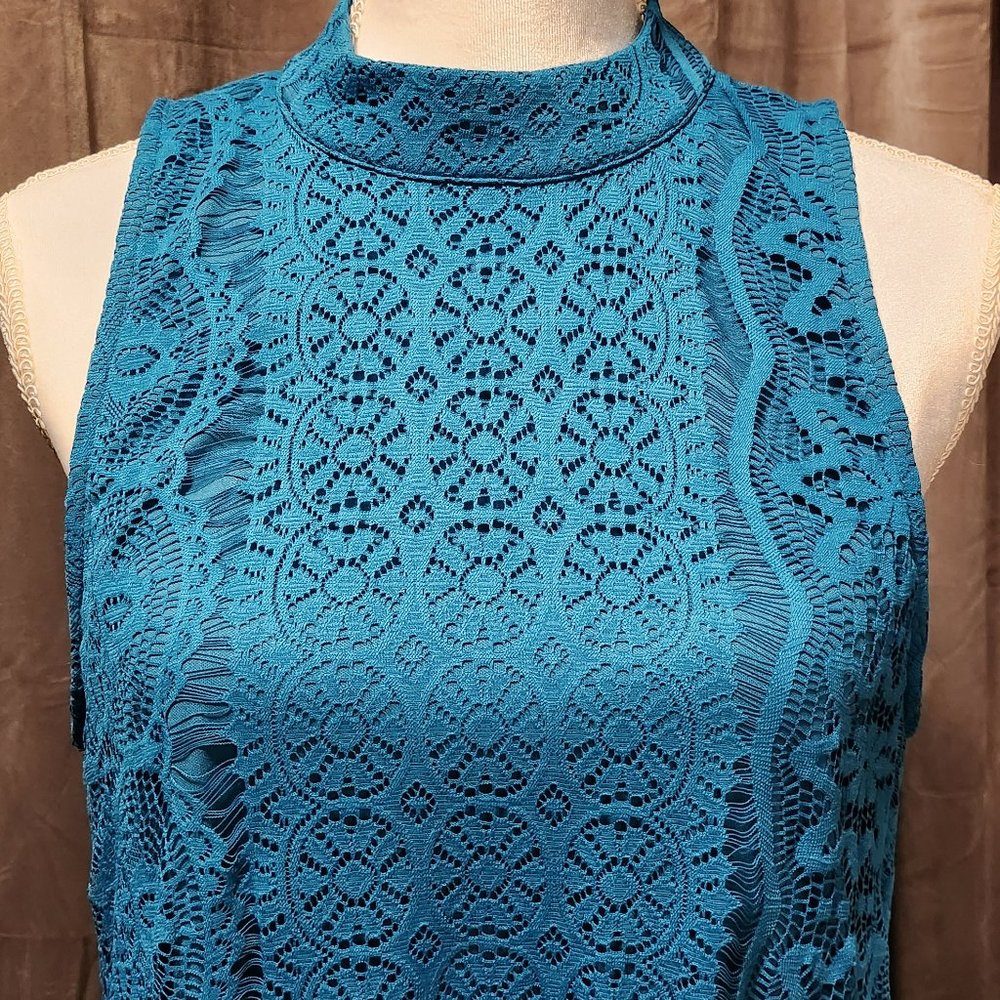 City Triangles Open Back Lace Mock Neck Sleeveless Midi Dress | Women | L